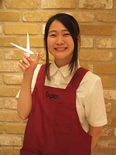 トリミングサロン ペットケアサロン i&petのトリマー 井上侑香