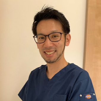 衣笠　元教 院長